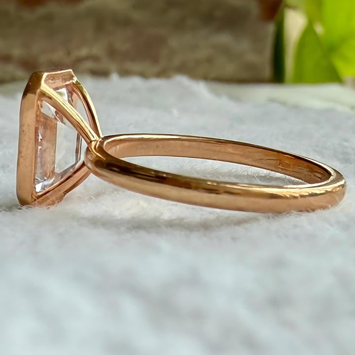 Sapphire engagement ring gold