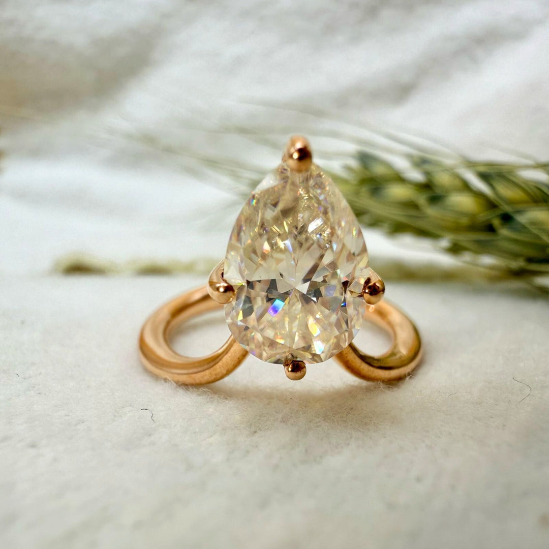 Pear engagement ring