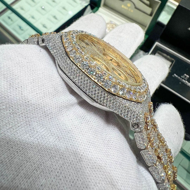 Moissanite 43.94 CT Round Cut Diamond Avant Garde Watch