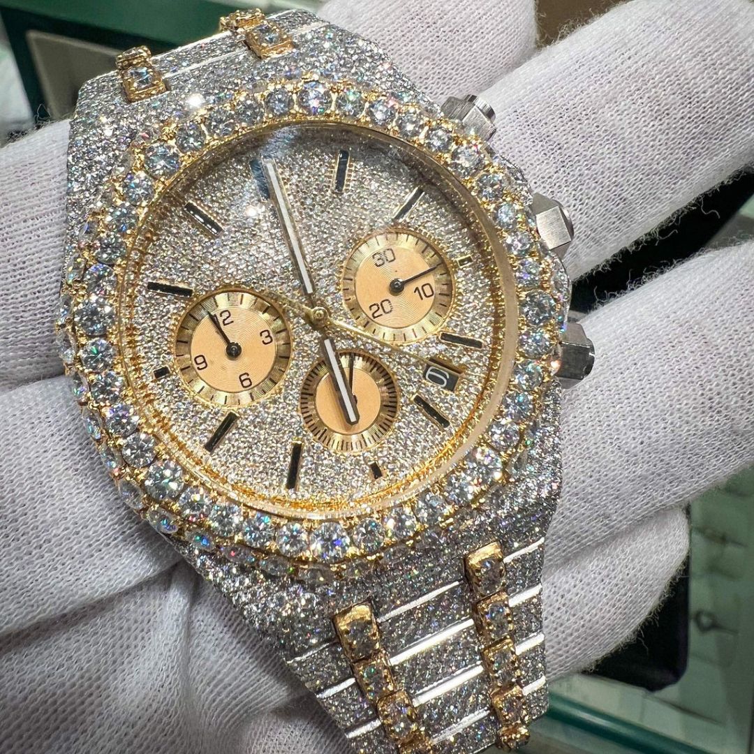 Moissanite 43.94 CT Round Cut Diamond Avant Garde Watch