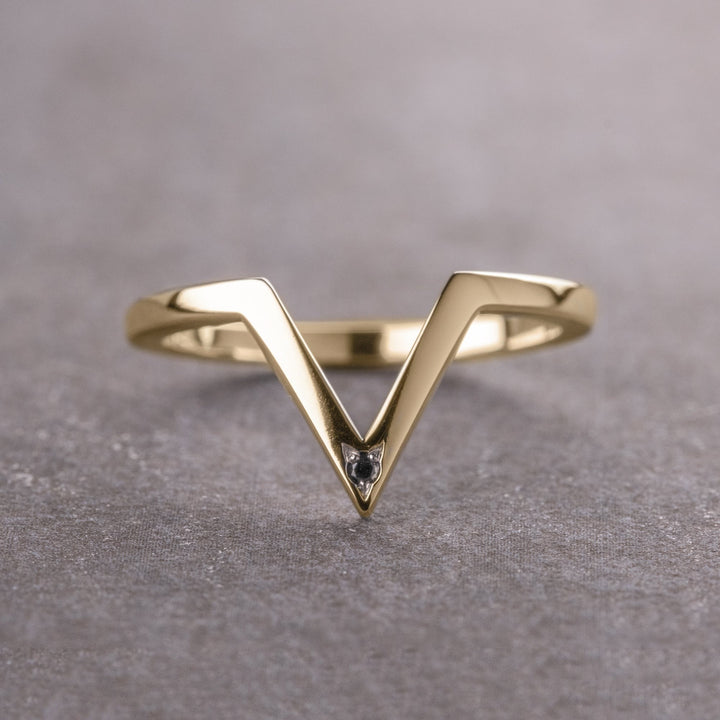 Natural Salt and Paper 0.20 CT Round Diamond Victorian Band