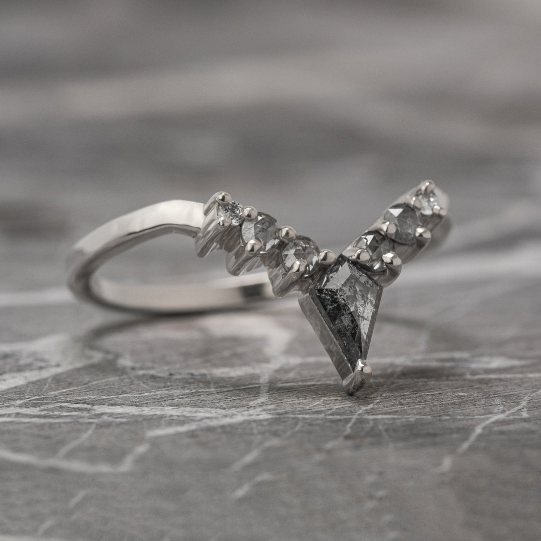 Natural Salt and Paper 1.30 CT Kite Diamond Avant Garde Band