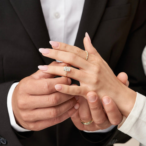 Deck The Halls With Bling: Best Engagement Rings For Christmas 2024 At Less Diamond