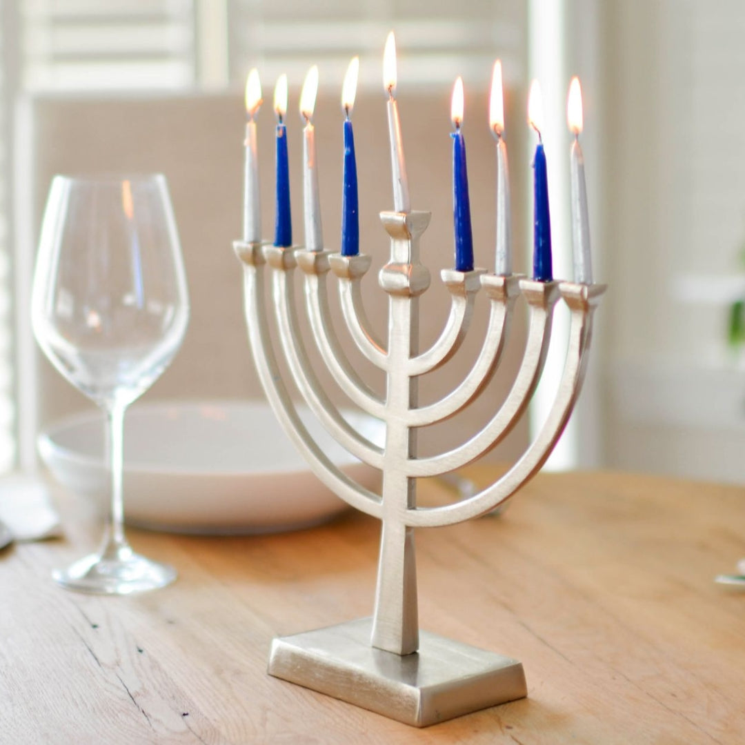 Diamonds Of Light: The Symbolism Of Hanukkah And Diamonds In American Jewish Culture