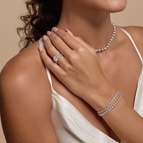 Holiday Sparkle: Elegant Luxury Diamond Jewelry Sales