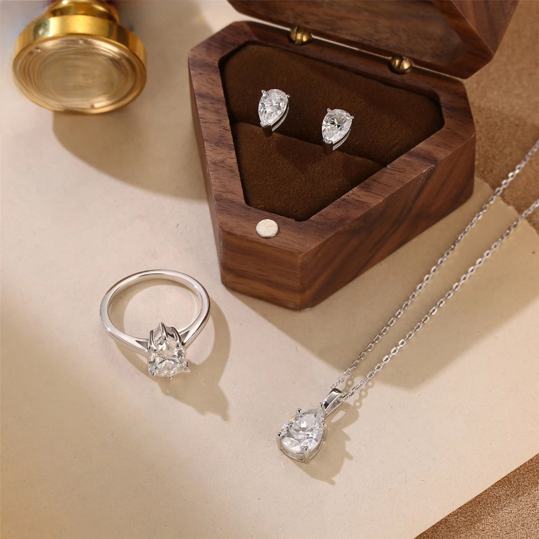 How Moissanite Jewelry Elevates Your Wedding Day Sparkle