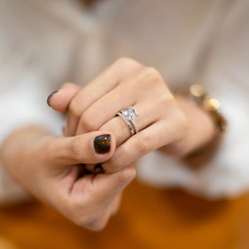 Jewelry Stores That Would Buy a Moissanite Engagement Ring