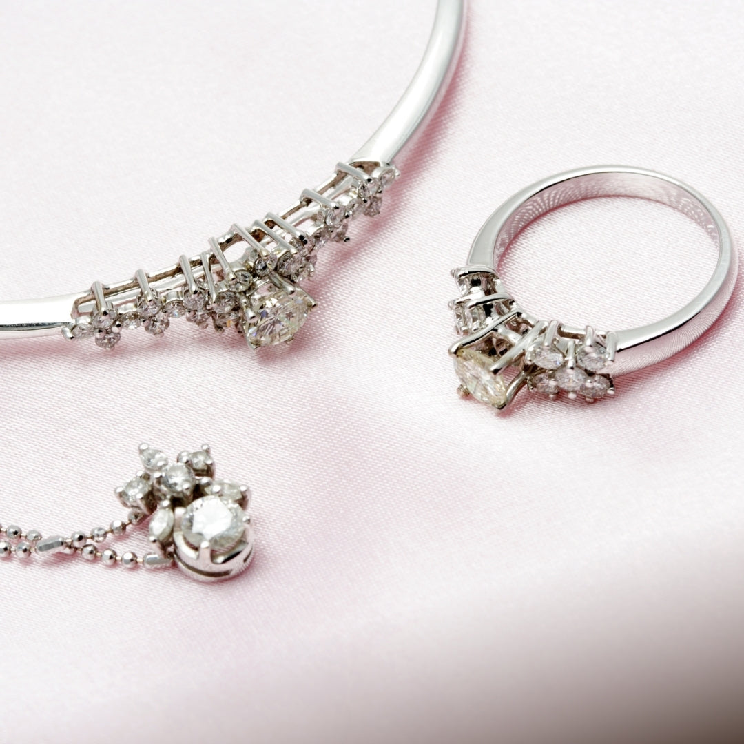 Mixing And Matching Diamond Jewelry With Other Accessories