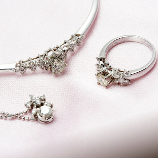 Mixing And Matching Diamond Jewelry With Other Accessories