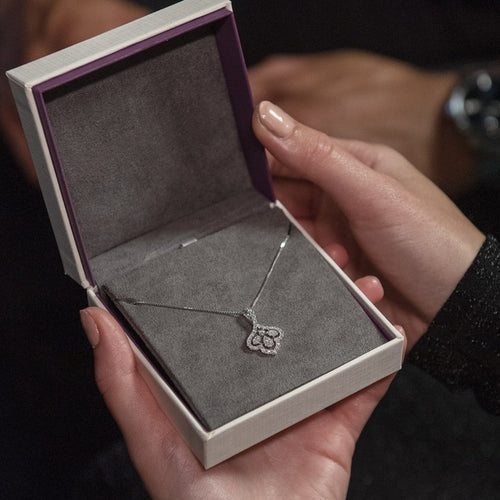 Sparkling Celebrations: Diamond Jewelry Inspiration For Portugal's Thanksgiving