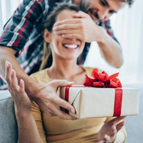 The History Of Thanksgiving And The Tradition Of Gifting Jewelry
