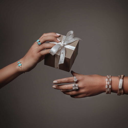 The Ultimate Irish Thanksgiving Gift Guide: Diamond Jewelry With A Twist