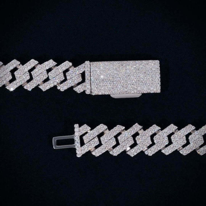 12mm Round Moissanite Cuban Link Chain in 14K Gold Close Up Clasp View