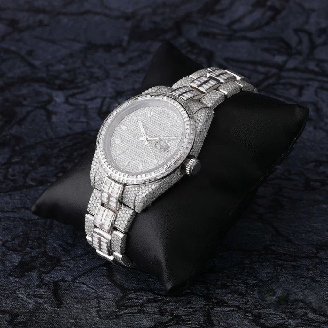 Moissanite 75.65 CT Round Cut Diamond Art Deco Watch Jewel Carts