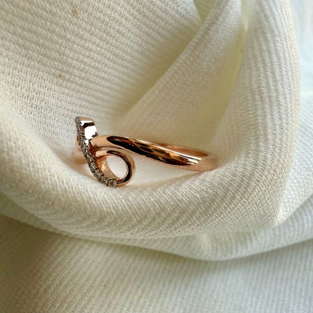 Round Cut Moissanite Diamond Infinity Style Wedding Band