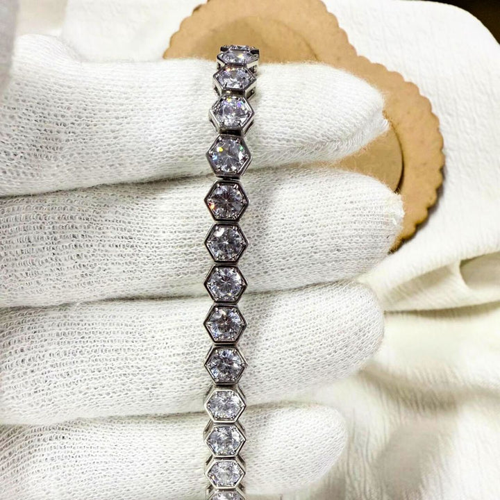 Brilliant Round Diamond Bracelet in White Gold