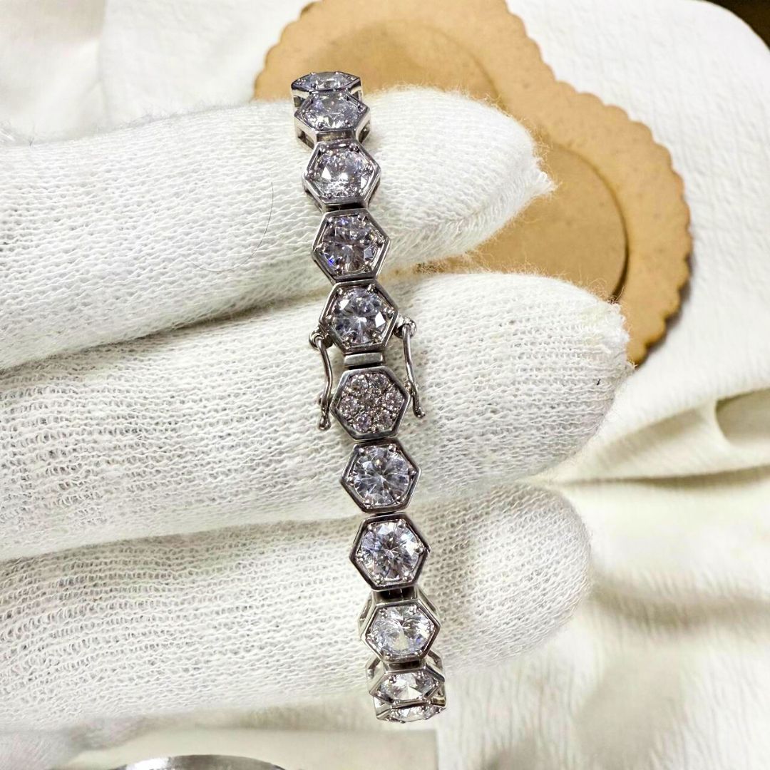 Brilliant Round Diamond Bracelet in White Gold