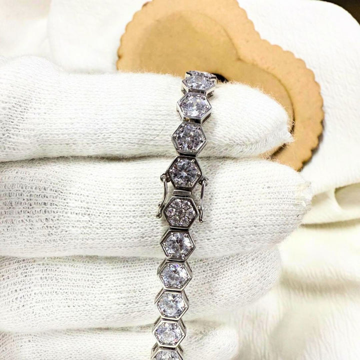 Brilliant Round Diamond Bracelet in White Gold
