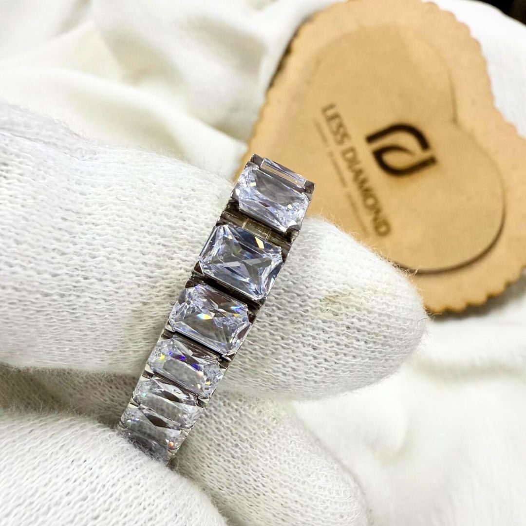 Bold Radiant Diamond Bracelet for Modern Women