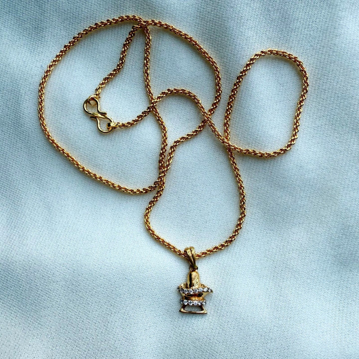 Yellow Gold Shivling Charm Chain Pendant