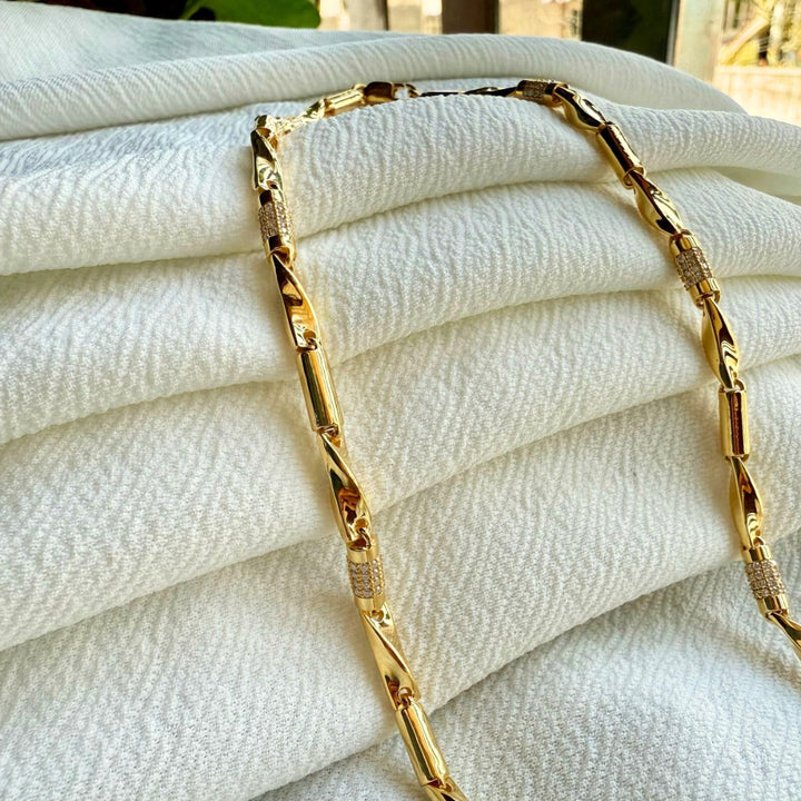 Geometric Chic Gold & Diamond Necklace For Men