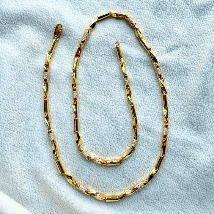Geometric Chic Gold & Diamond Necklace For Men