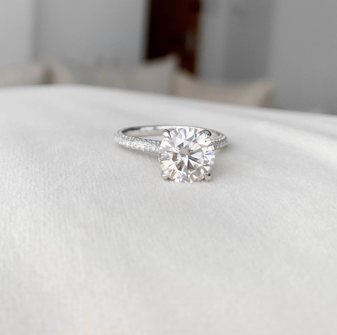 Moissanite 2.54 CT Round Cut Diamond Art Deco Handmade Ring – Less Diamond