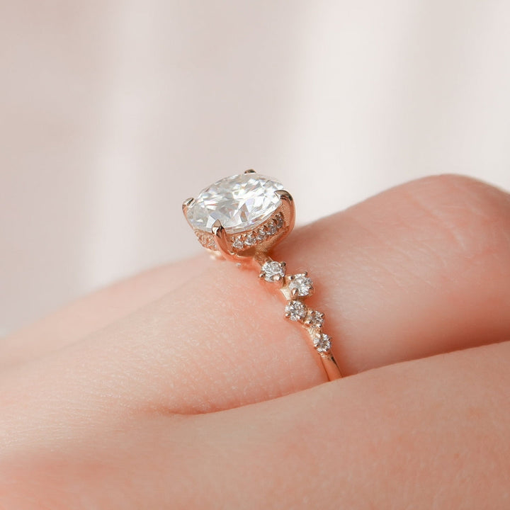 Moissanite 2.65 CT Round Cut Diamond Art Nouveau Wedding Ring