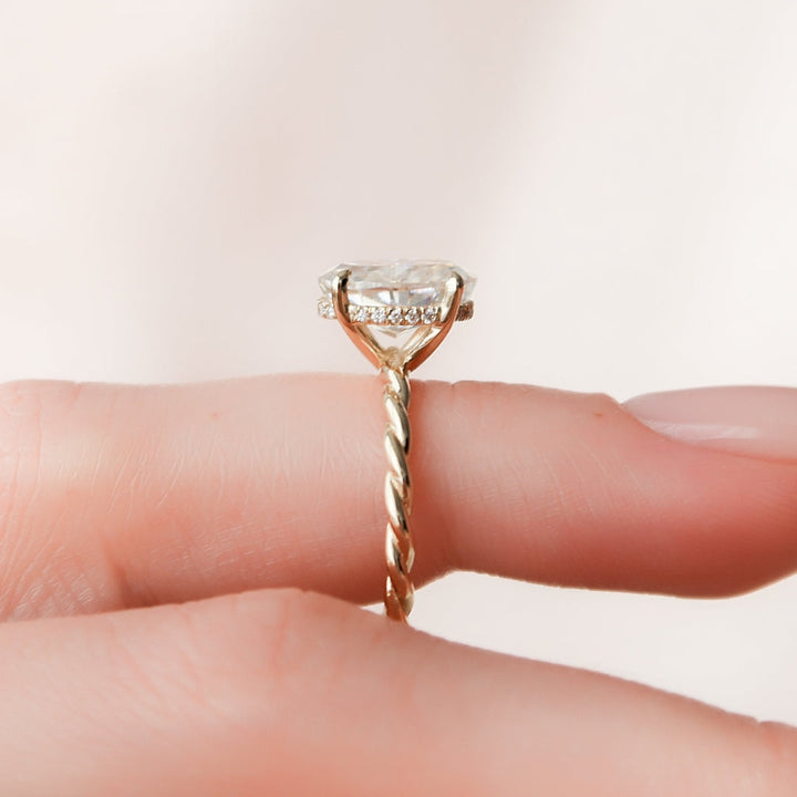 Moissanite 1.85 CT Oval Cut Diamond Minimalist Engagement Ring