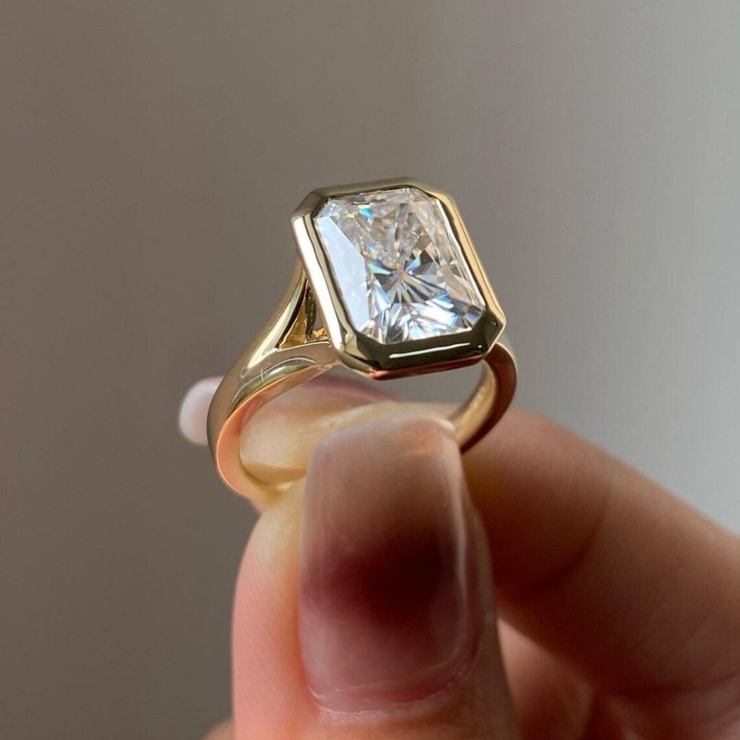 Moissanite 2.70 CT Radiant Cut Diamond Brutalist Anniversary Ring