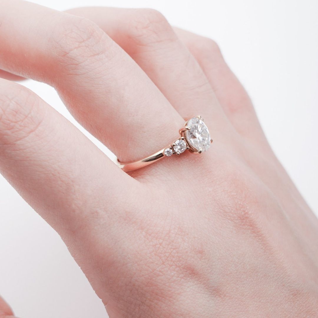 Moissanite 2.55CT oval Cut Diamond Avant Grade Engagement Ring
