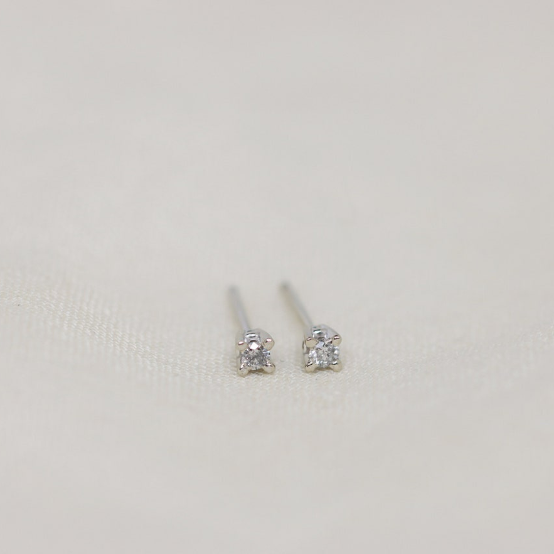 Natural Salt And Pepper 1.00 CT Round Diamond Stud Earring